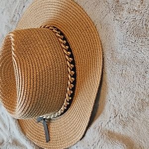 Straw hat , tan